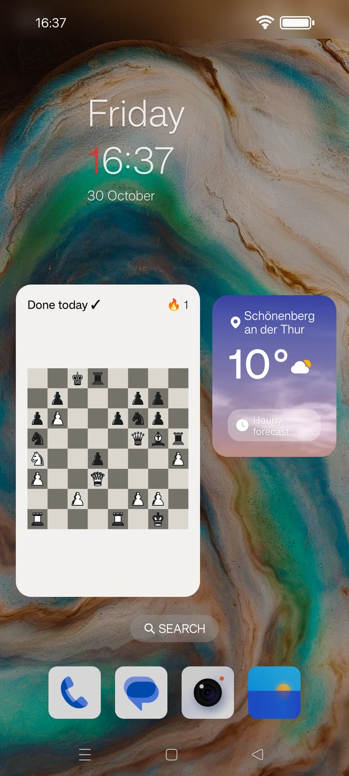 Android home screen with the TacticLock daily puzzle widget.